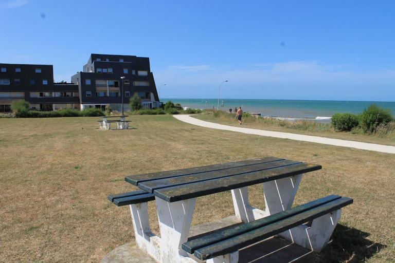 Beau Front De Mer Cosy Acces Direct Plage St Aubin Sur Mer ベルニエール・シュル・メール エクステリア 写真